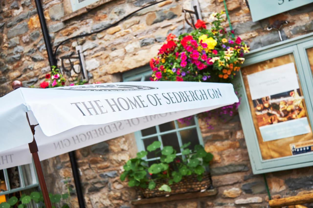 The Dalesman Country Inn Sedbergh Exterior foto